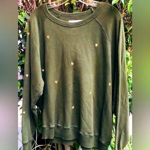 🤩 “THE GREAT” SIZE 3 GREEN SWEATSHIRT W/ EMBROIDERED ❤️’s! 🌟